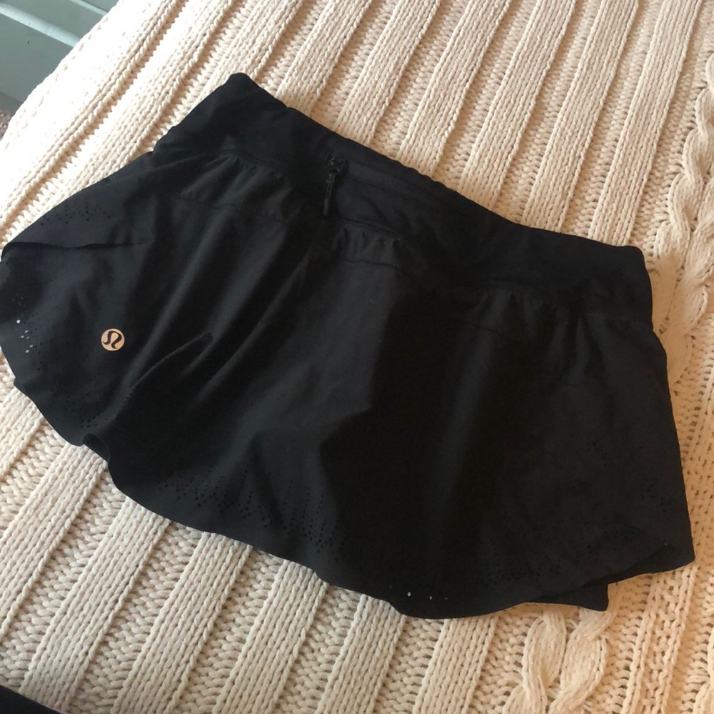 Lululemon black skirt